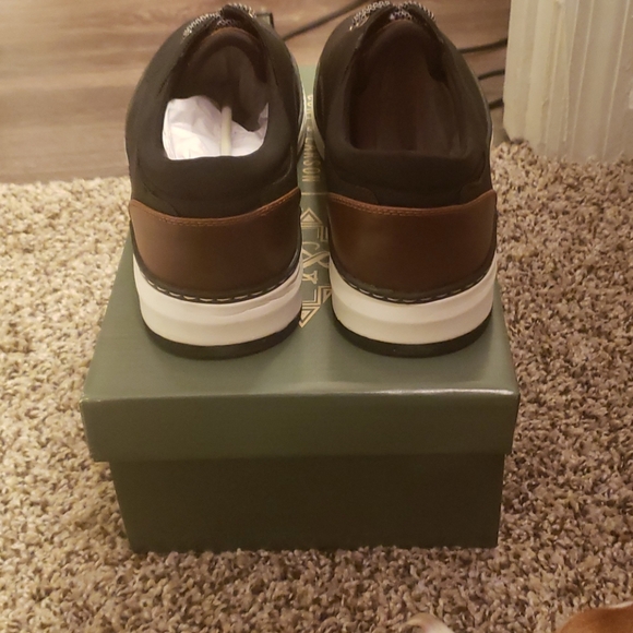 Curt And Larson - Picture 3 of 3